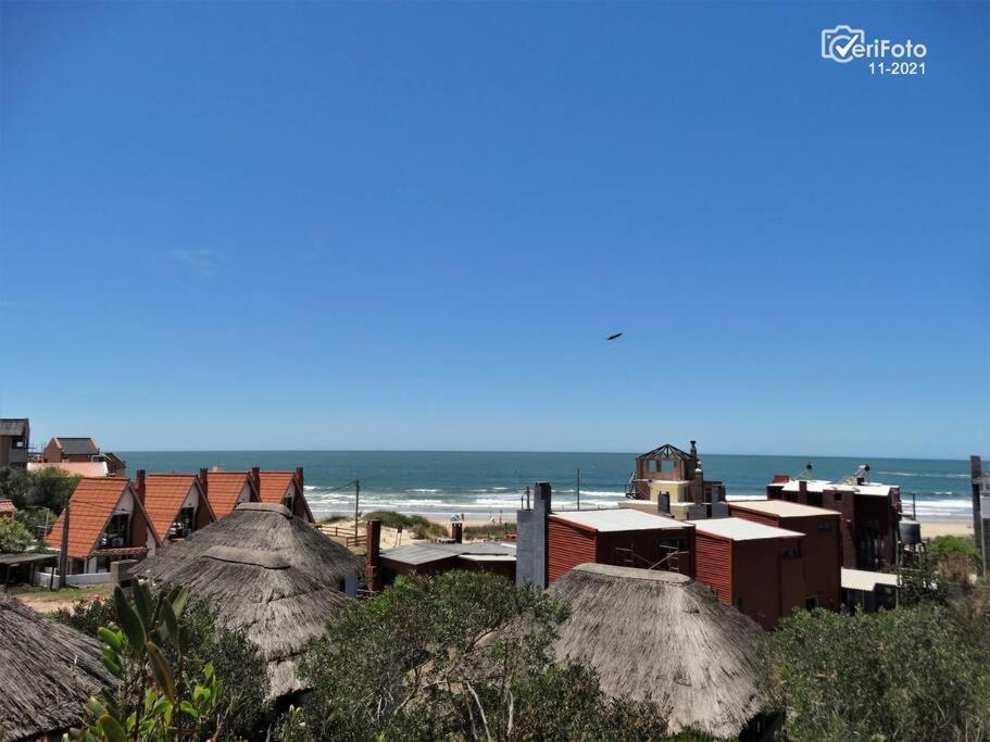 Cabanas En Playa Rivero Punta Del Diablo Exterior foto